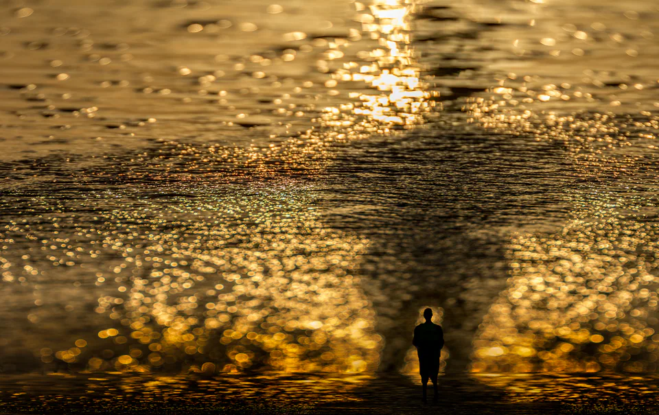 Atmosphere / concept — photograph by Asaf Amran